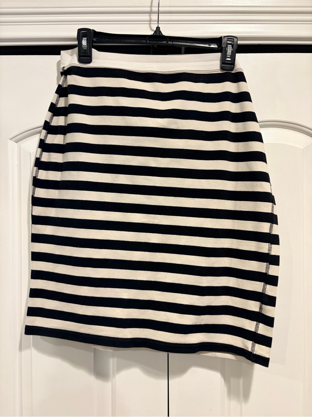 Old Navy Black and White Horizontal Stripe Pencil Skirt